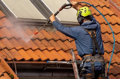 Démoussage et hydrofuge de toiture à Liebvillers